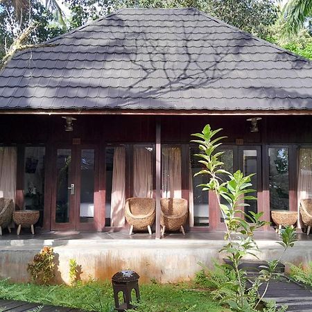 Kasuari Valley Beach Resort Соронг Экстерьер фото