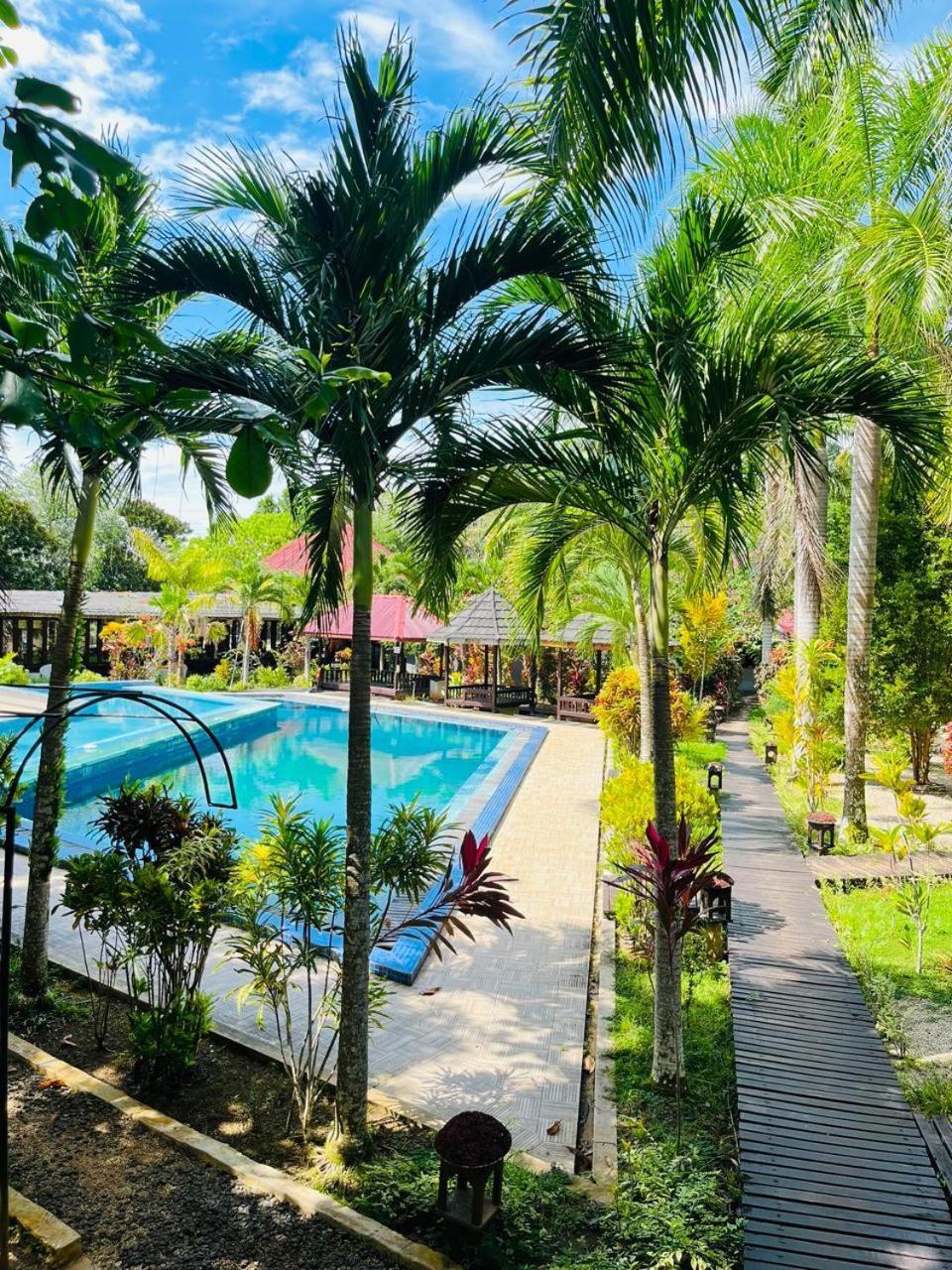 Kasuari Valley Beach Resort Соронг Экстерьер фото