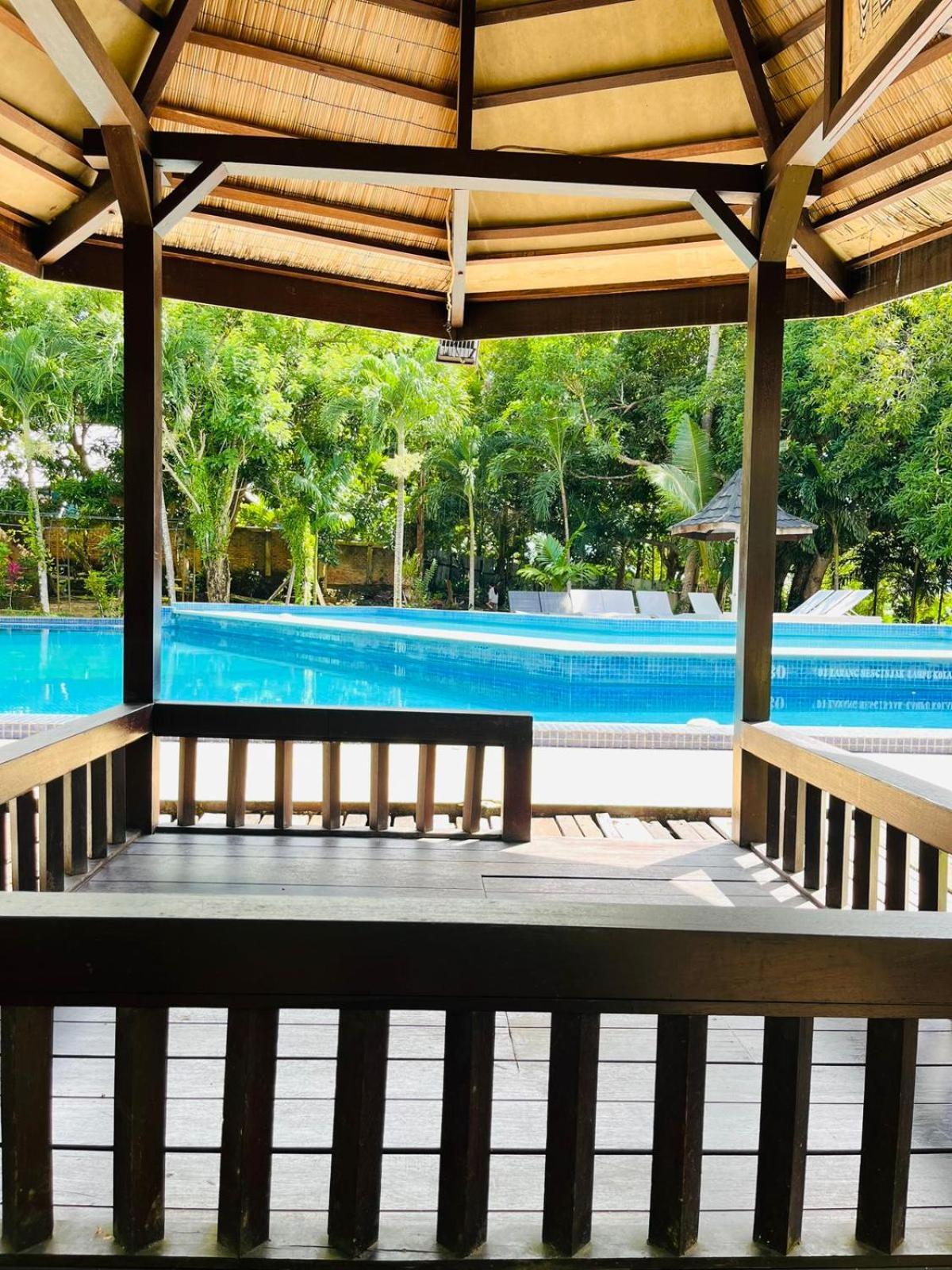 Kasuari Valley Beach Resort Соронг Экстерьер фото